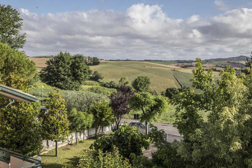 Bed and Breakfast Bianco Nuvola Montecchio  Экстерьер фото